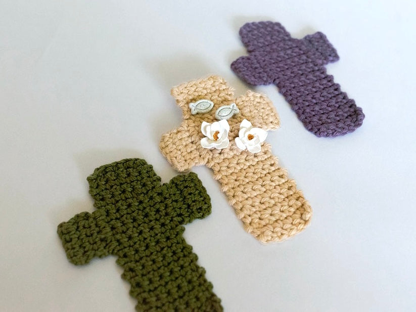 Crochet Studs/Earrings Display image 2