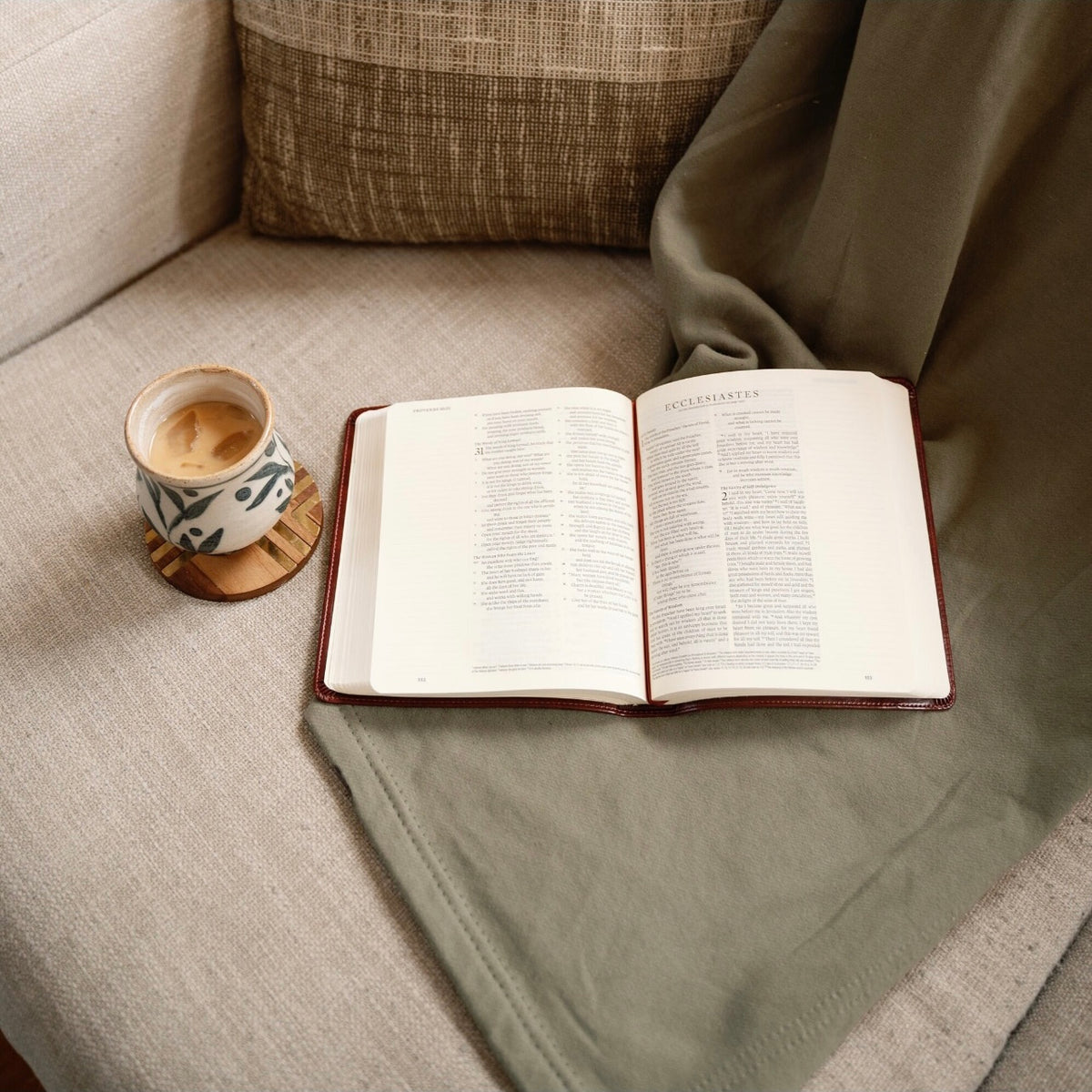 ESV Journaling Bible - Yorkshire image 2