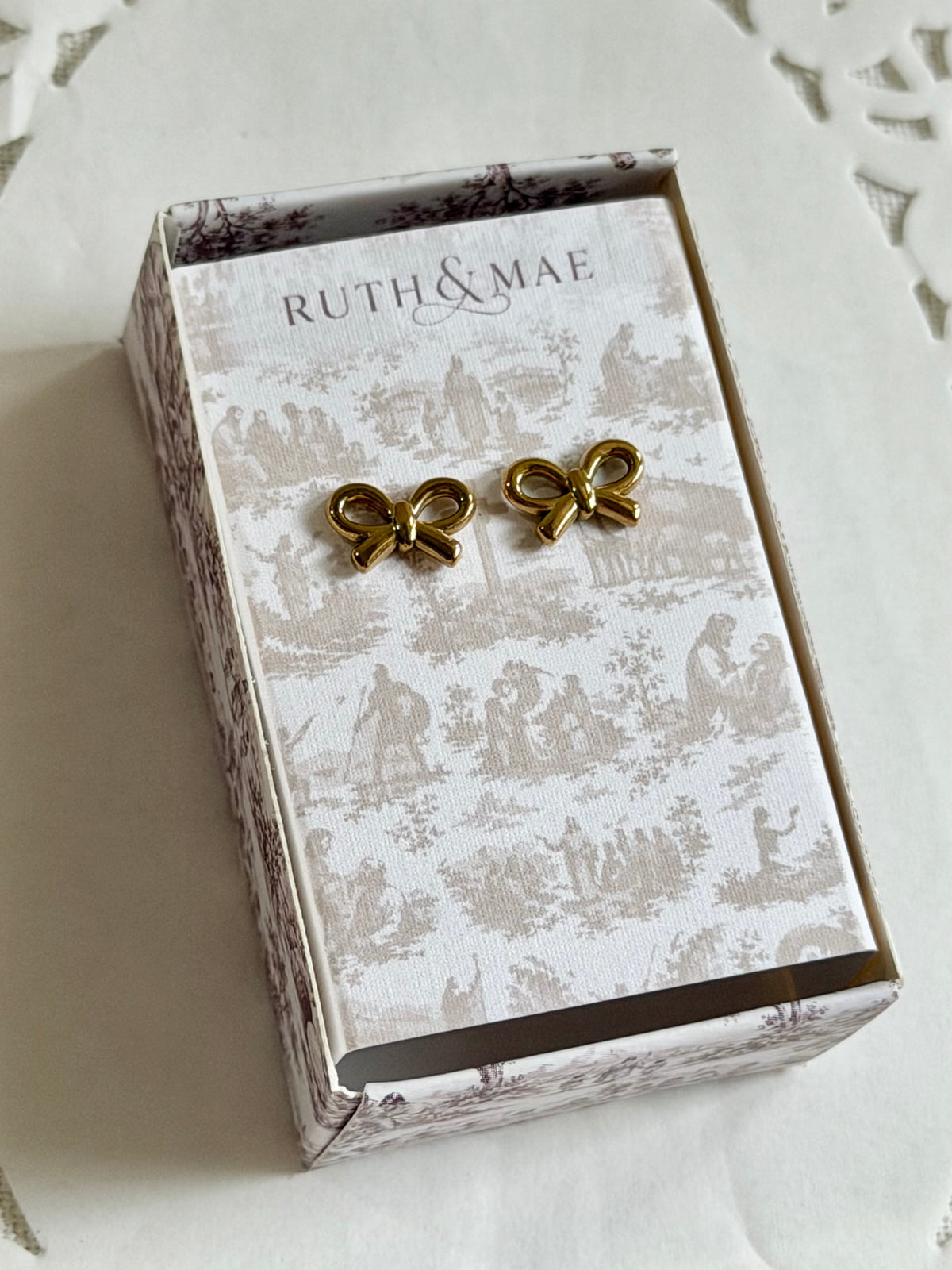 Bow Studs