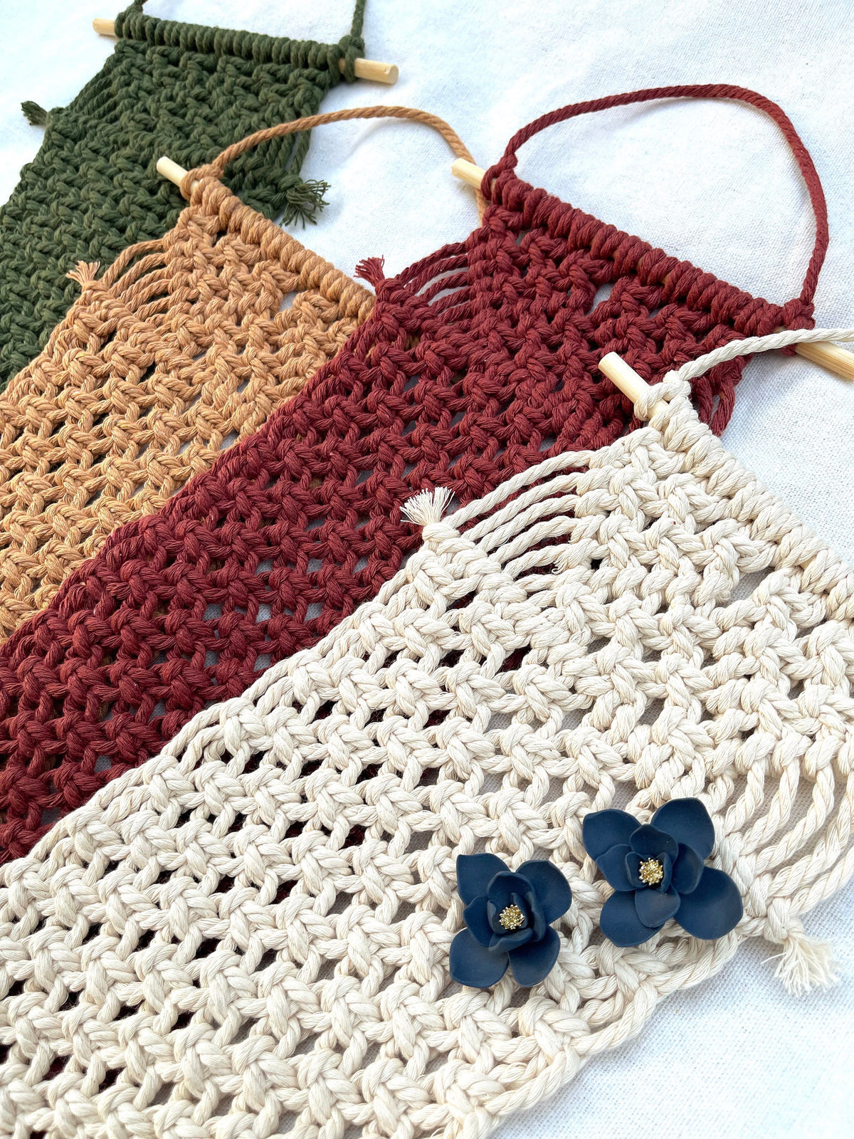 Macramé Hanging Jewelry Storage image 2