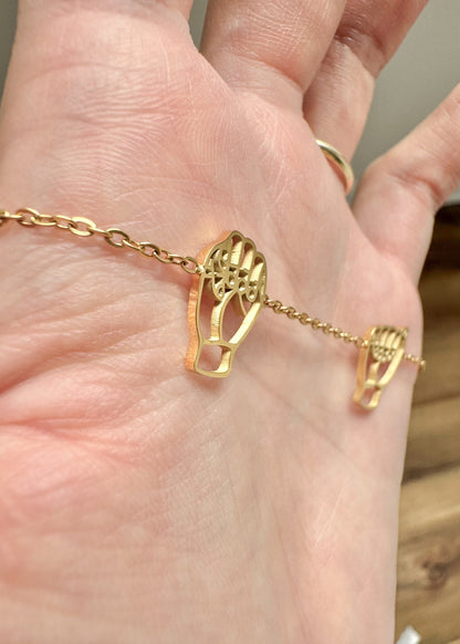 ASL Fingerspelled Mama Necklace