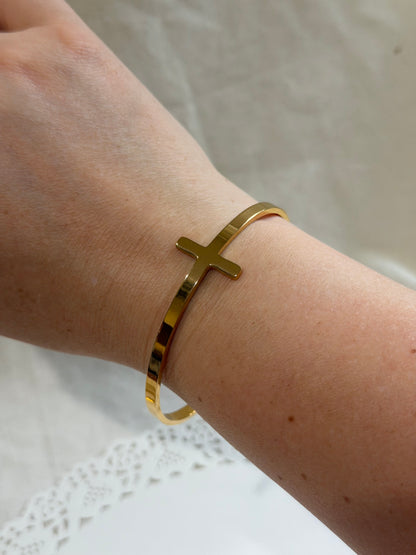 Cross Cuff - Philippians 4:13