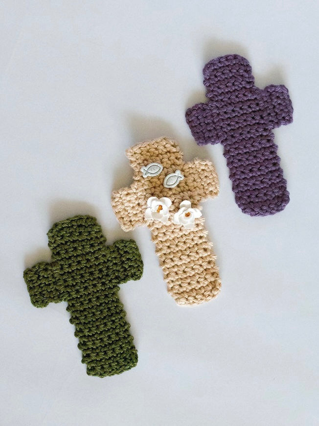 Crochet Studs/Earrings Display image 6
