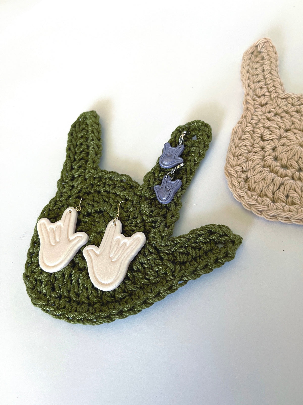 Crochet Studs/Earrings Display image 3